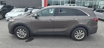 2019 Kia Sorento - image 4