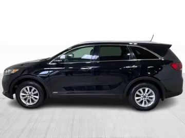 2019 Kia Sorento - image 10