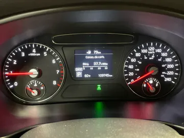 2019 Kia Sorento - image 17