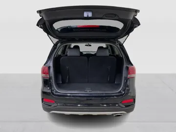 2019 Kia Sorento - image 13
