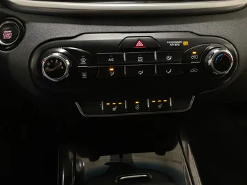 2019 Kia Sorento - image 20