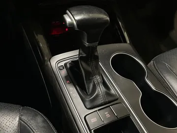 2019 Kia Sorento - image 25