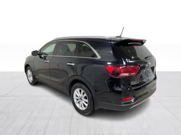 2019 Kia Sorento - image 11