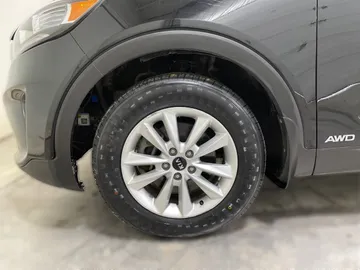 2019 Kia Sorento - image 6