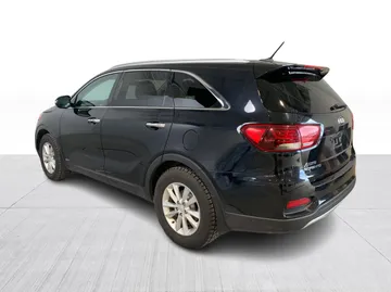 2019 Kia Sorento - image 6