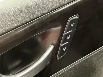 2018 Kia Sorento - image 20