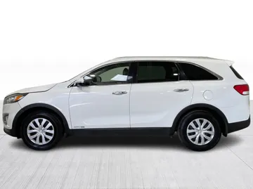 2018 Kia Sorento - image 10