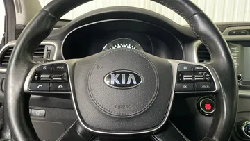 2019 Kia Sorento - image 19