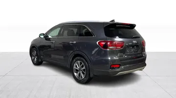 2019 Kia Sorento - image 12