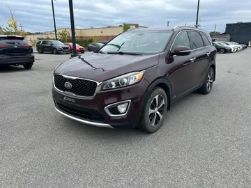 2016 Kia Sorento - image 3