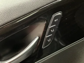 2019 Kia Sorento - image 20