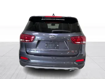 2019 Kia Sorento - image 12
