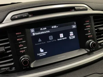 2019 Kia Sorento - image 7