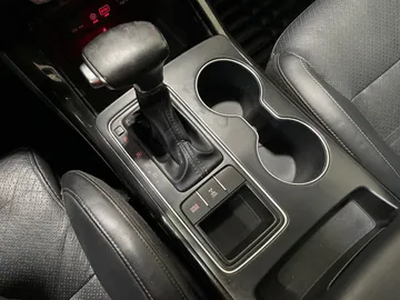 2019 Kia Sorento - image 29