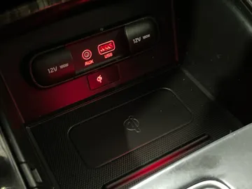 2019 Kia Sorento - image 28