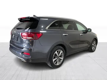 2019 Kia Sorento - image 14