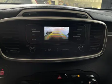 2016 Kia Sorento - image 23
