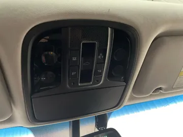 2016 Kia Sorento - image 16