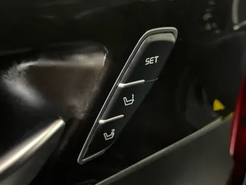 2016 Kia Sorento - image 21