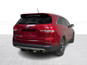 2016 Kia Sorento - image 14
