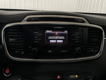 2016 Kia Sorento - image 29