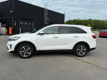 2020 Kia Sorento - image 6