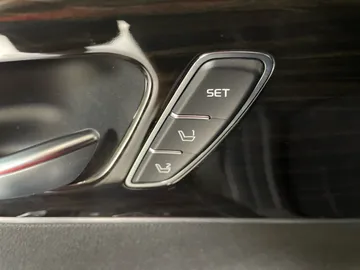 2019 Kia Sorento - image 19