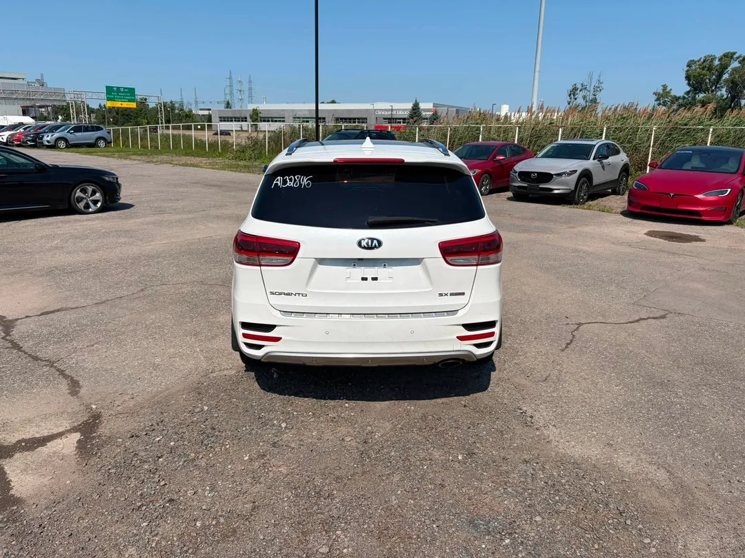 2017 Kia Sorento — photo 5