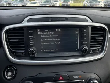2019 Kia Sorento - image 30