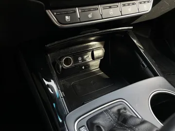 2019 Kia Sorento - image 32