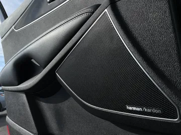 2019 Kia Sorento - image 25
