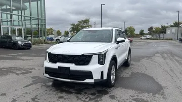 2025 Kia Sorento - image 3