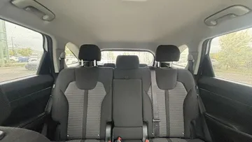 2025 Kia Sorento - image 8