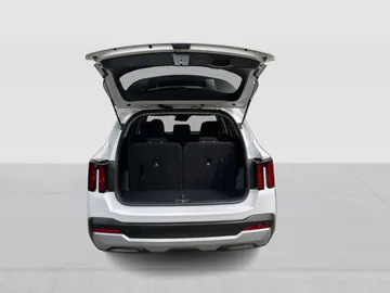 2025 Kia Sorento - image 13