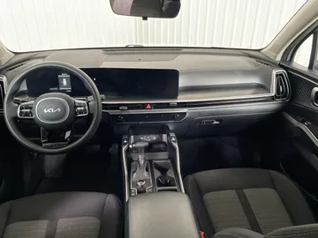 2025 Kia Sorento - image 4