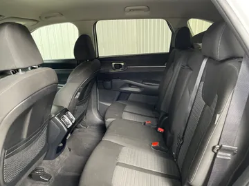 2025 Kia Sorento - image 15