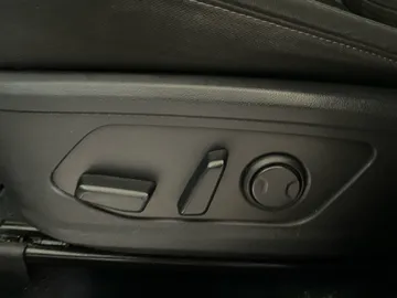 2025 Kia Sorento - image 19