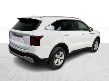 2025 Kia Sorento - image 14