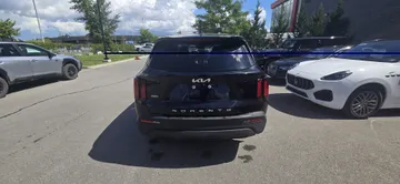 2022 Kia Sorento - image 6