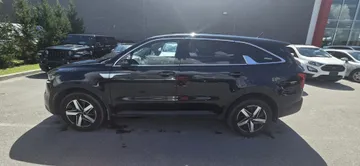 2022 Kia Sorento - image 4