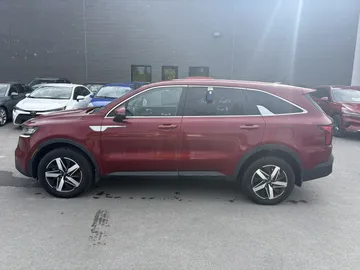 2022 Kia Sorento - image 6