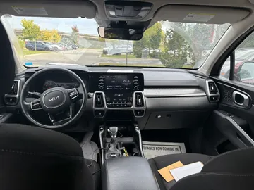 2022 Kia Sorento - image 8