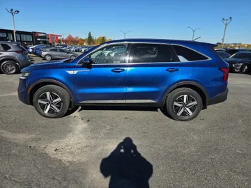 2021 Kia Sorento - image 4