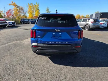 2021 Kia Sorento - image 6
