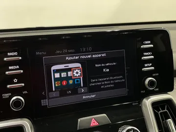 2022 Kia Sorento - image 23