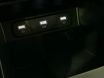 2022 Kia Sorento - image 24