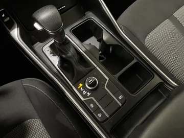 2022 Kia Sorento - image 25