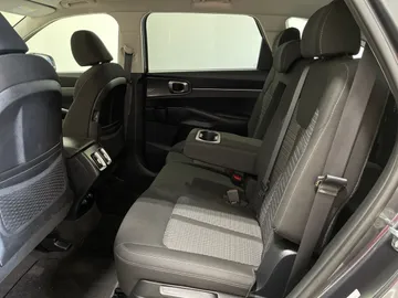 2022 Kia Sorento - image 15