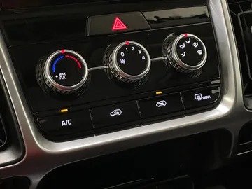 2022 Kia Sorento - image 19