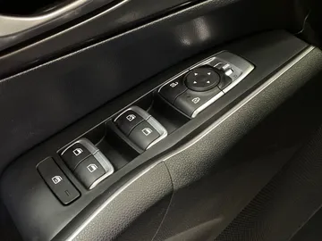 2022 Kia Sorento - image 20